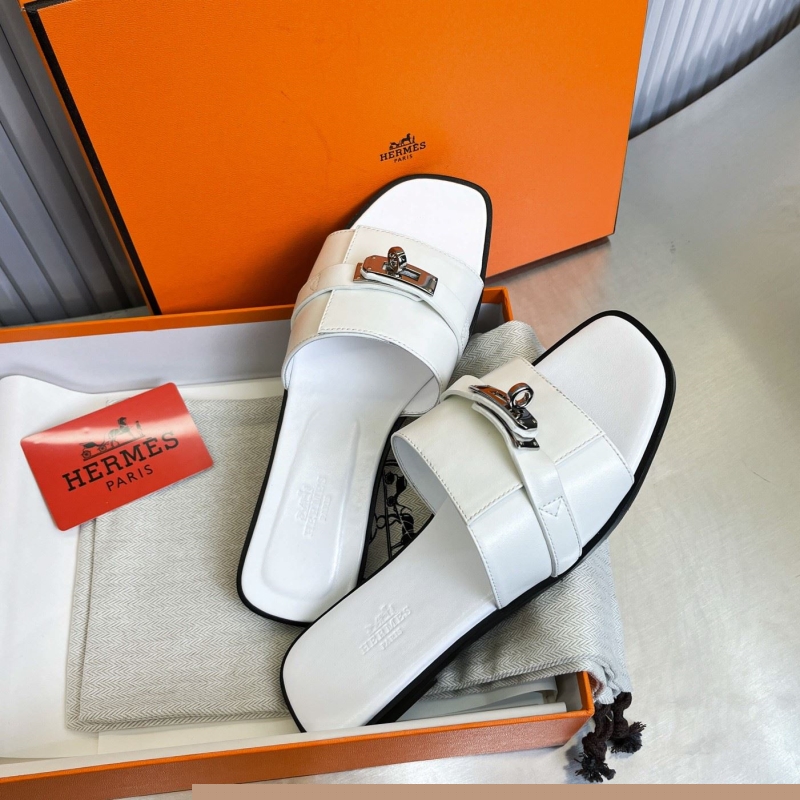 H**mes slippers